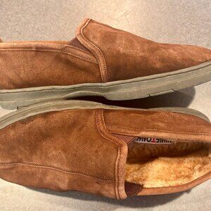 Minnetonka Mens 11 Brown Leather Sherpa lined Slippers